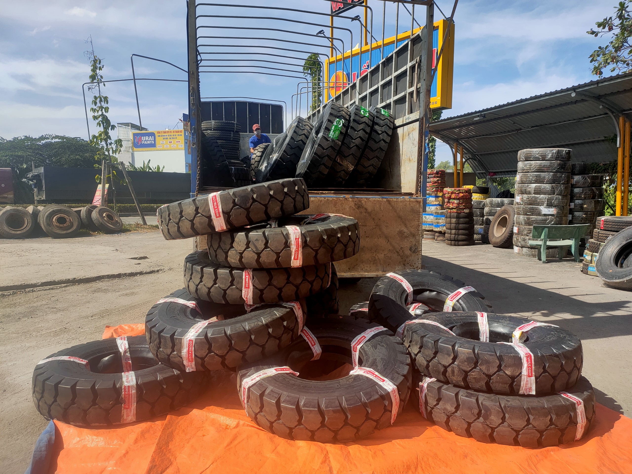 lốp bố vải Double Coin - lốp hai đồng tiền