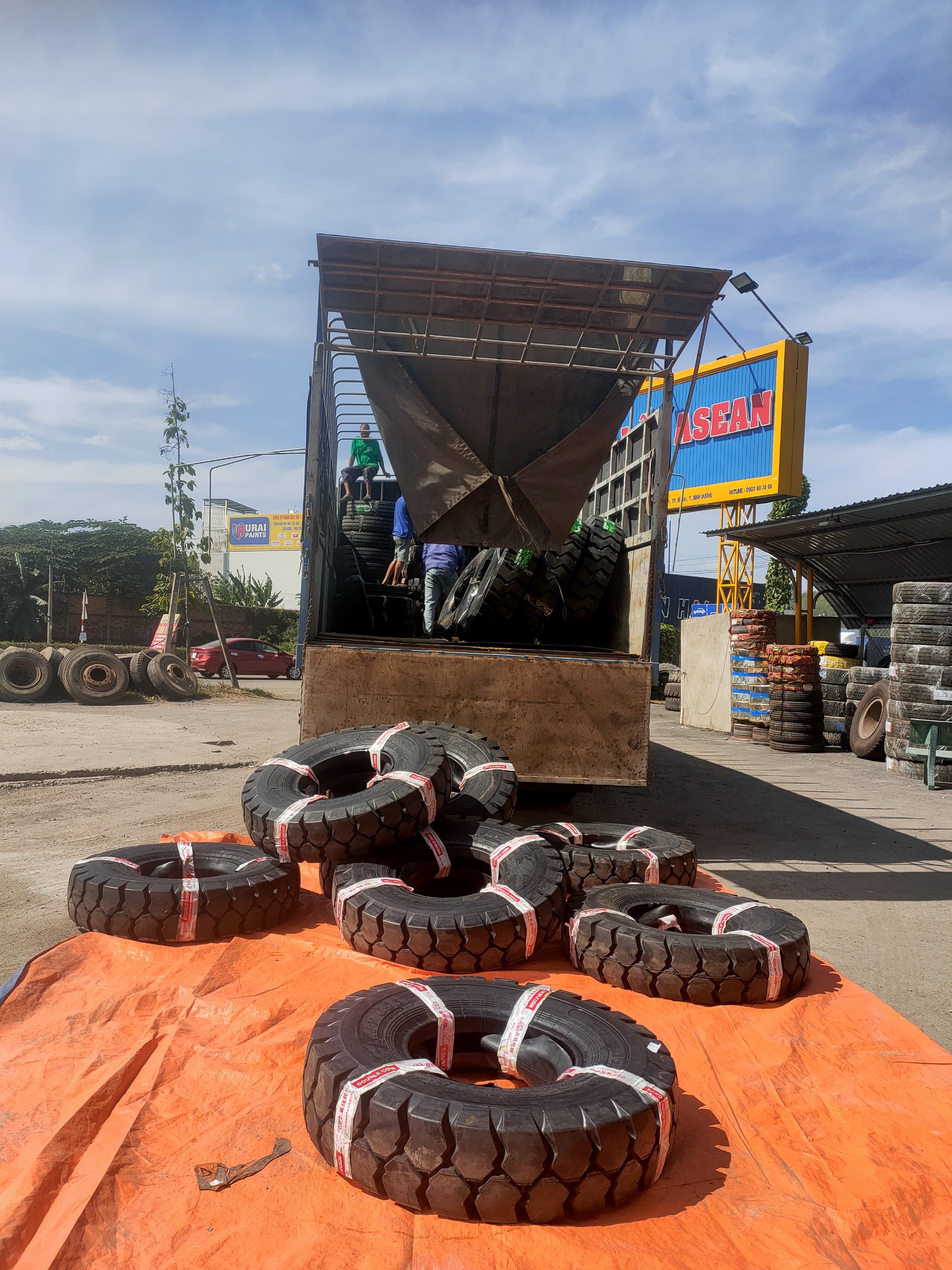 Đại lý lốp xe tải chính hãng tại Bình Dương