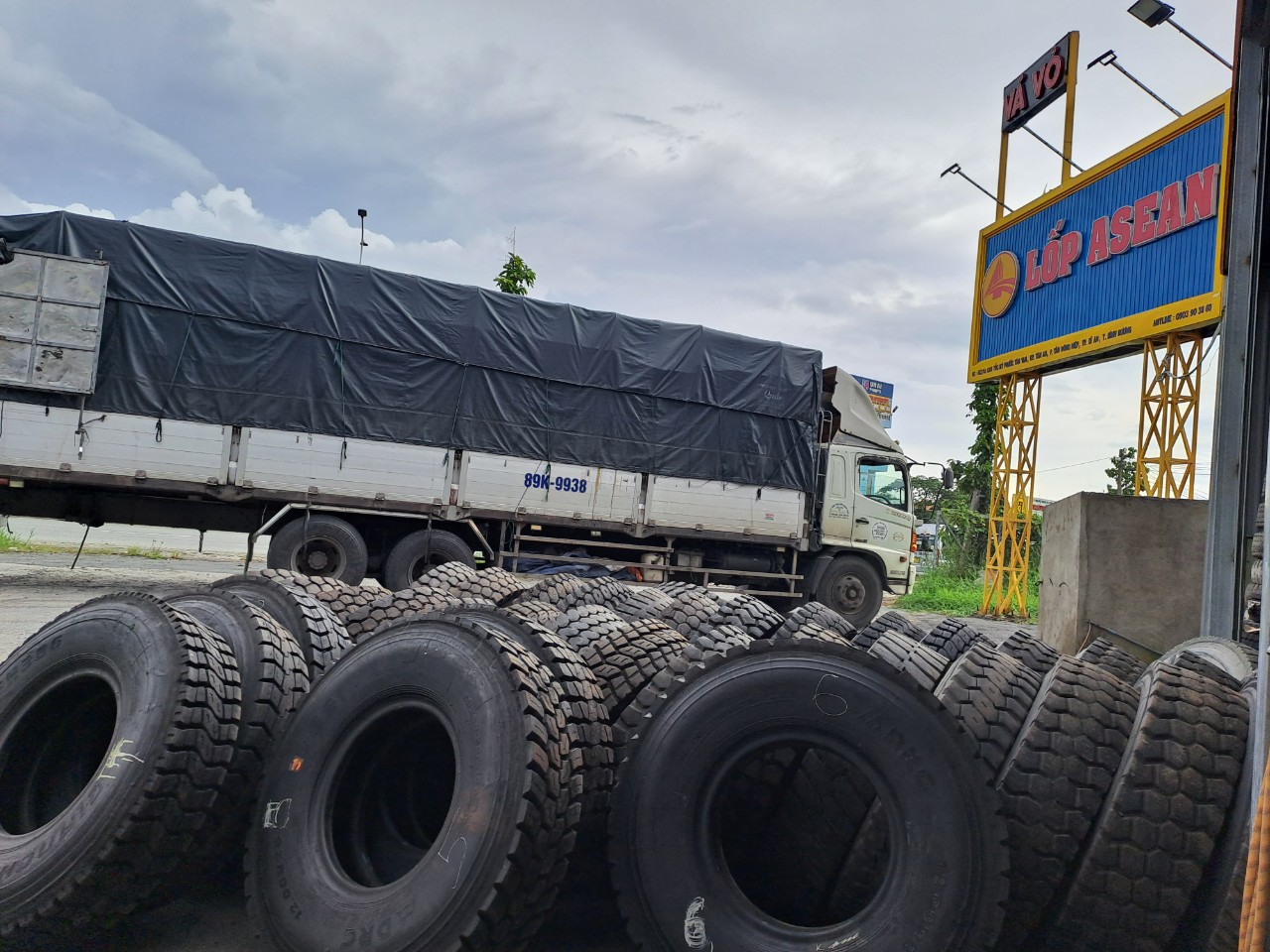 thay lốp xe tải ở đâu uy tín