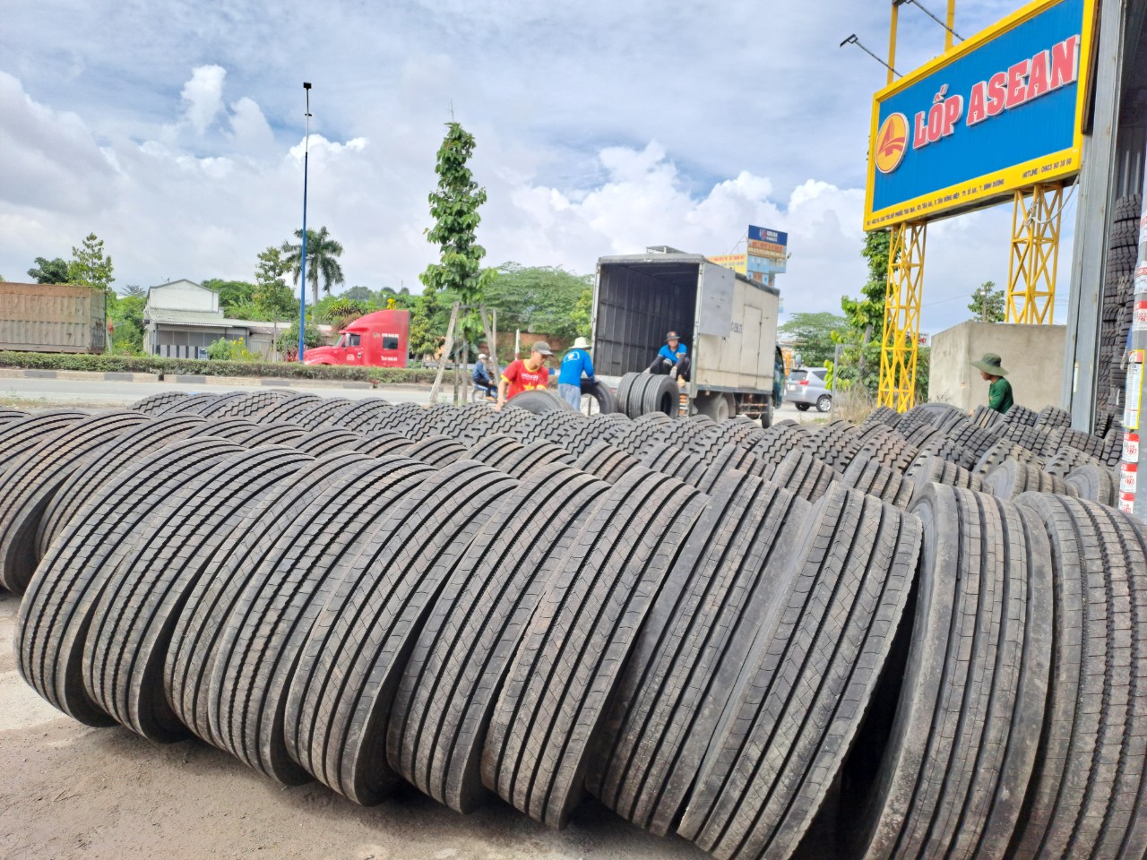 lốp dán bình dương