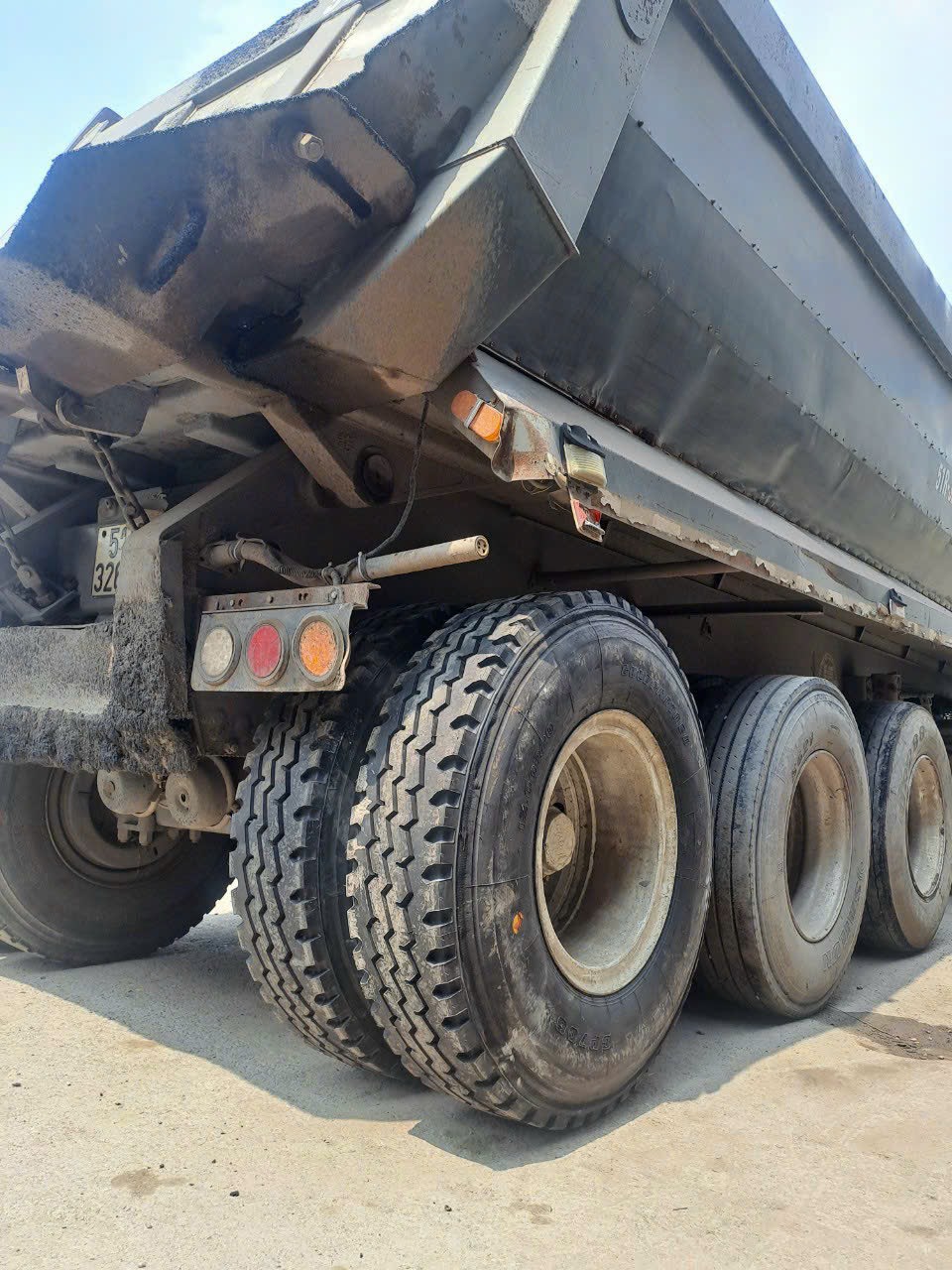 lốp dán xe ben hà nam