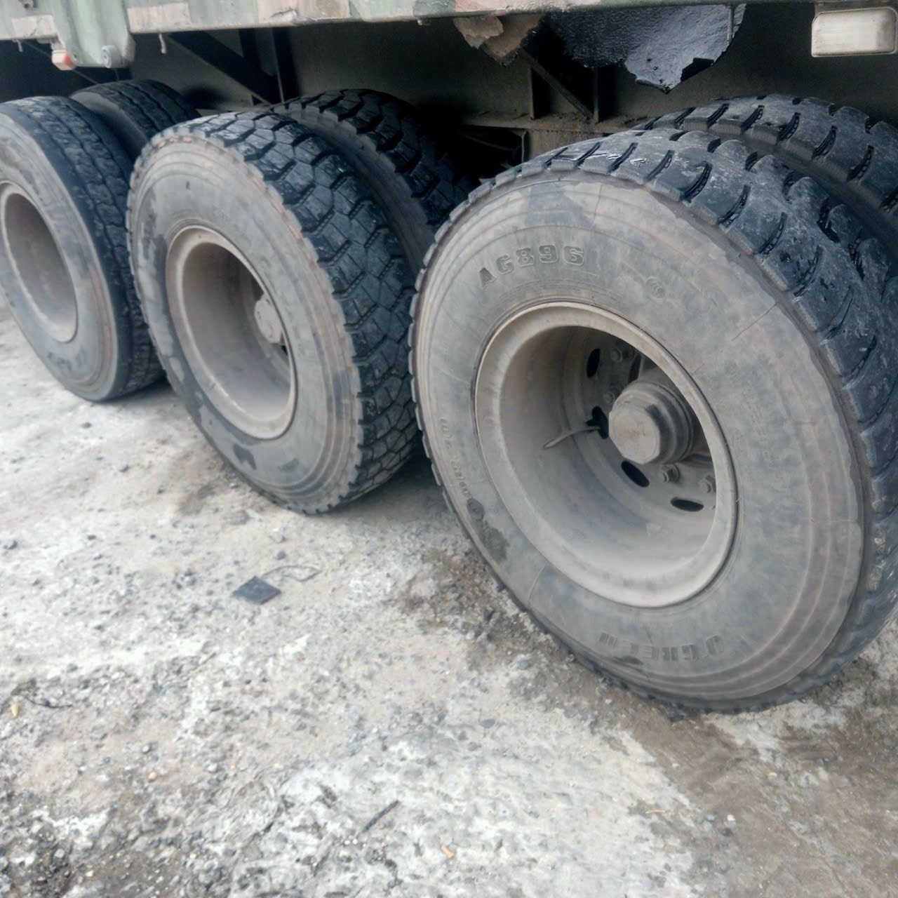 lốp dán container