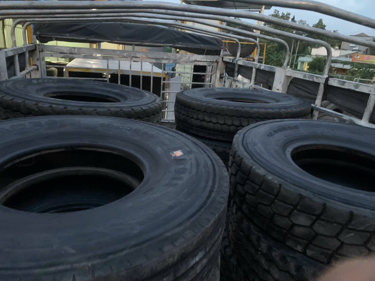 cung cấp lốp dán bình thuận