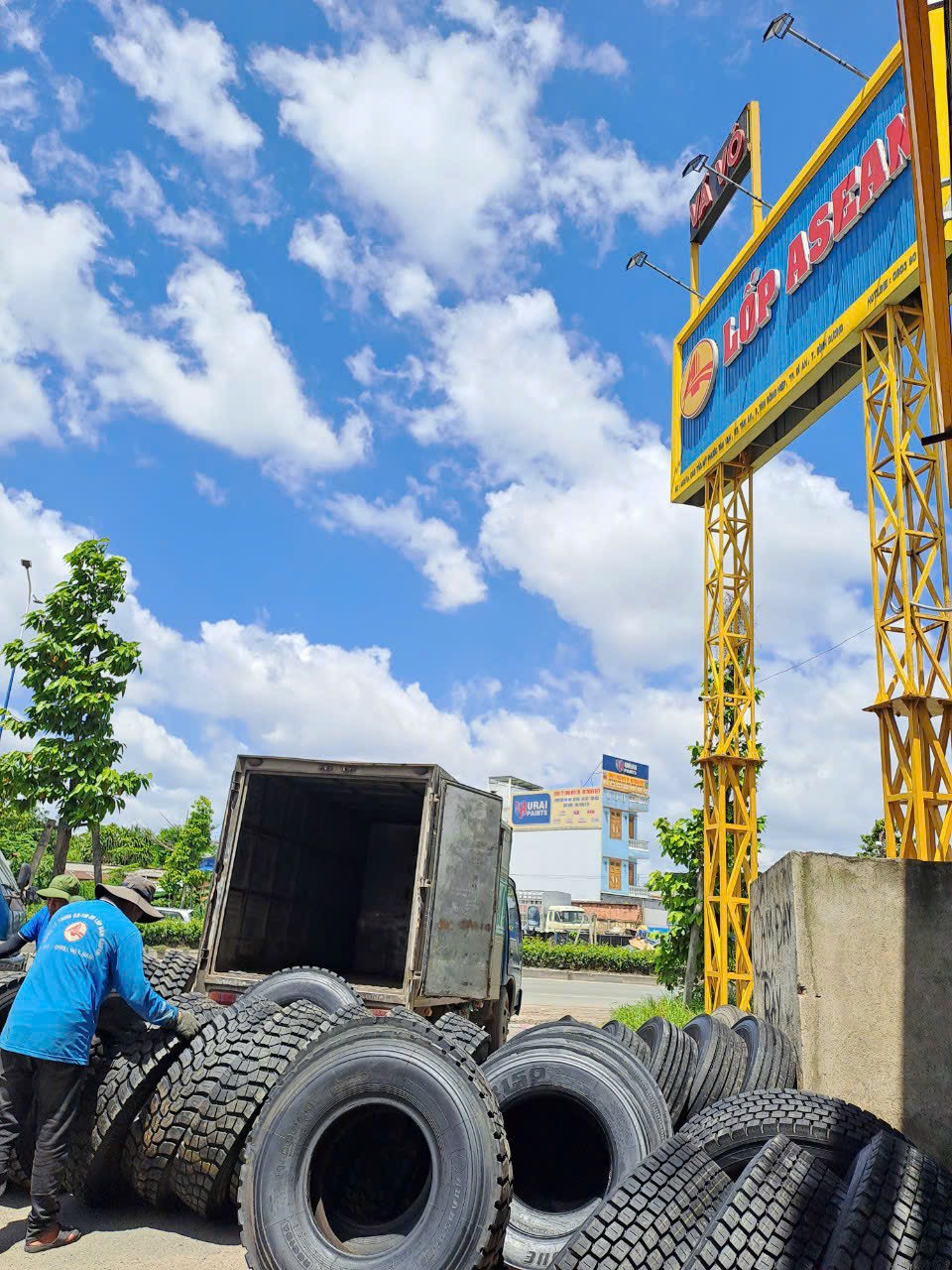 cơ sở gia công lốp dán uy tín