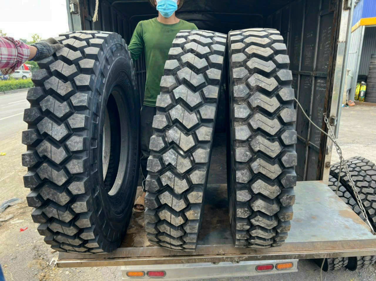 lốp dán vĩnh phúc