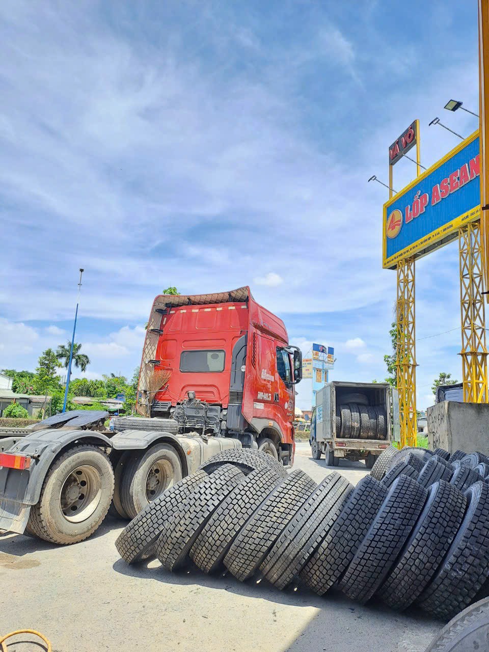 đại lý săm lốp xe container