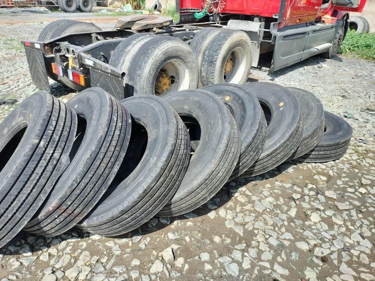 lốp dán giá rẻ quảng bình