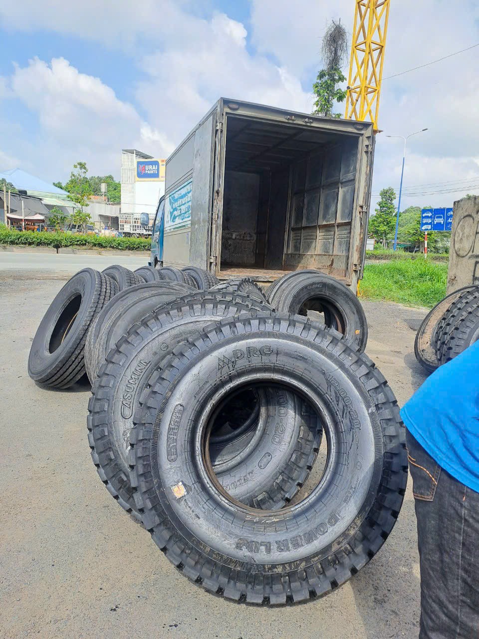 lốp dán xe tải uy tín