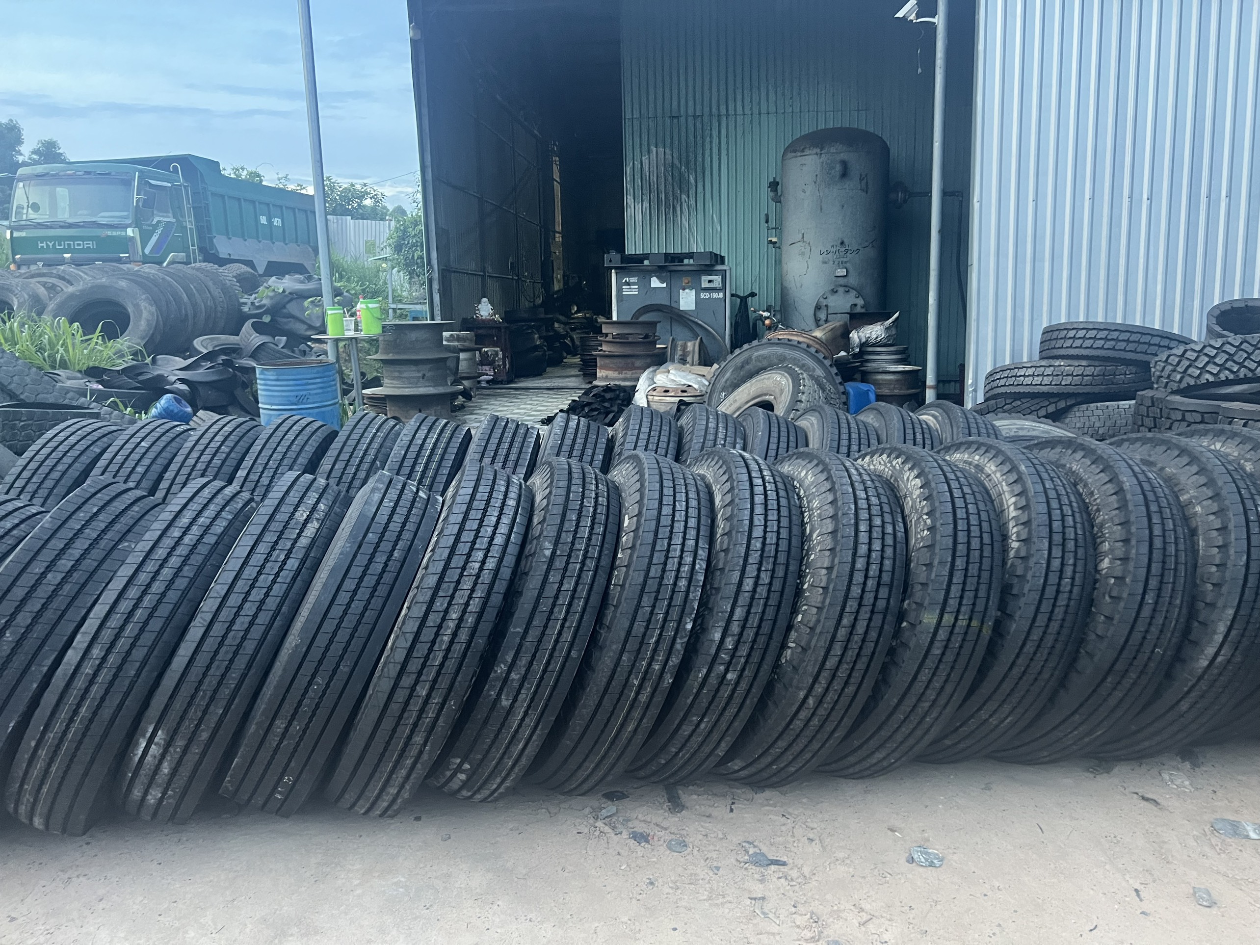 tổng đại lý lốp dán miền nam