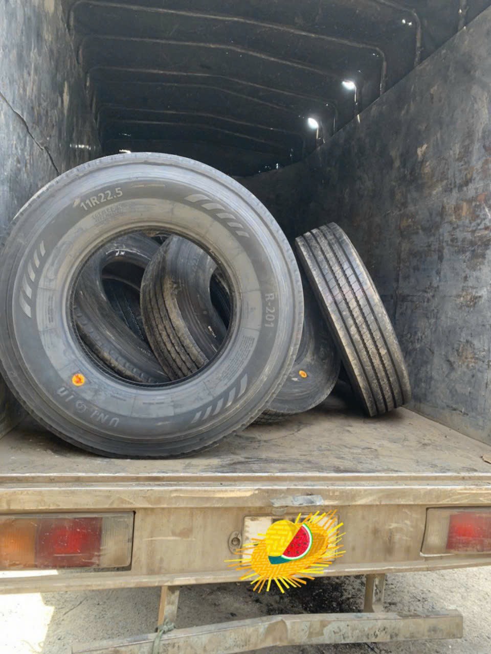 đại lý lốp dán xe tải tại TPHCM