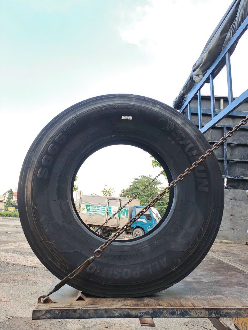 thời điểm cần thay lốp xe ô tô