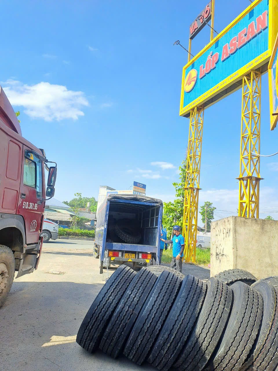 cung cấp lốp dán xe tải 3 chân giá rẻ