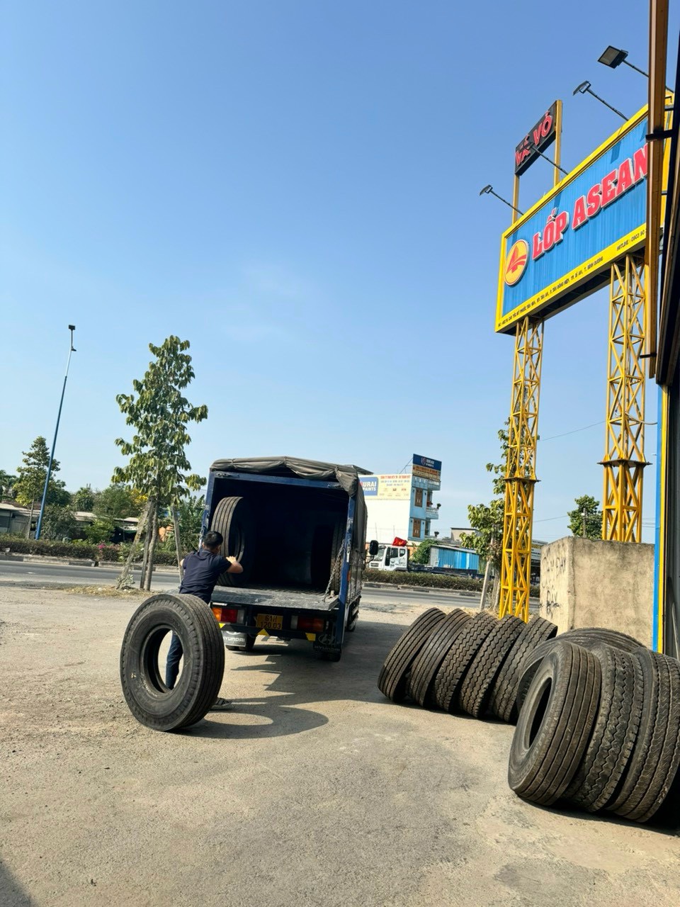 đại lý lốp xe ô tô