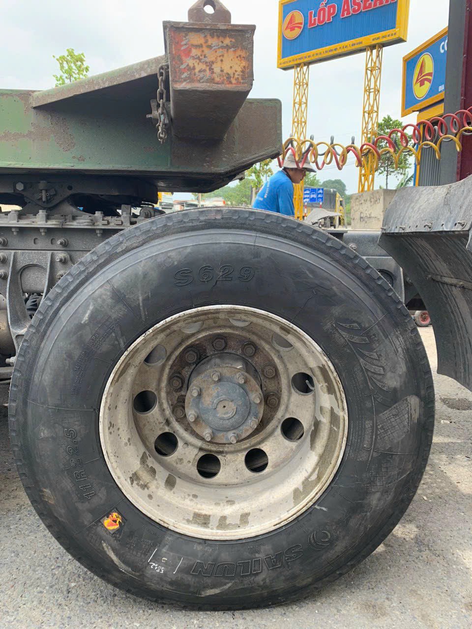 đơn vị gia công lốp dán uy tín