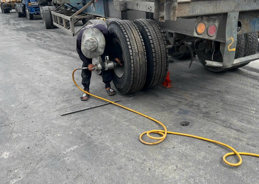 vá vỏ lưu động bình dương