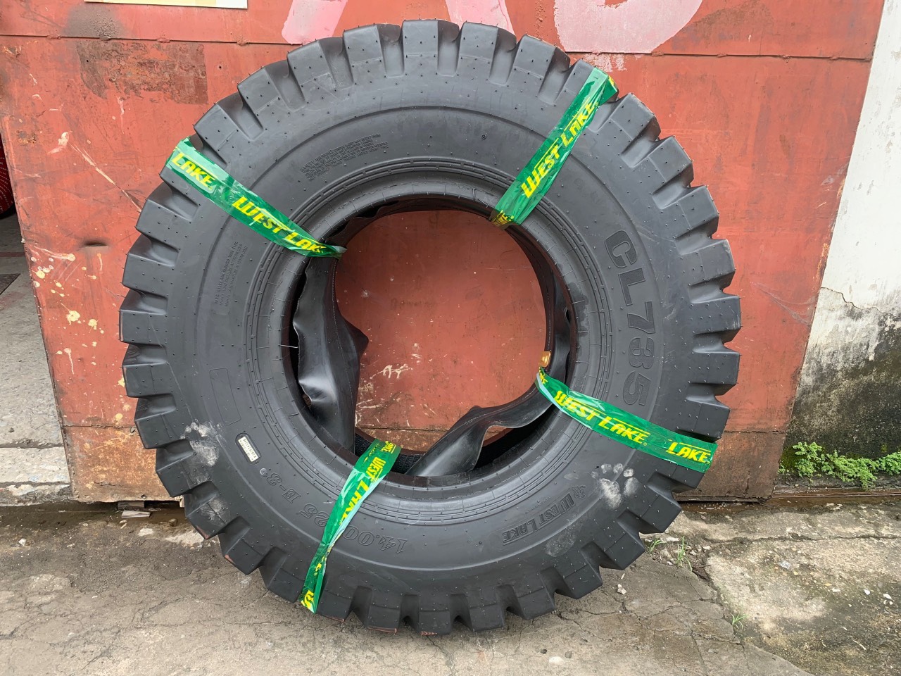 Cung cấp, phân phối lốp West Lake 14.00-25 CL735 gai bệt chuyên chạy hầm mỏ