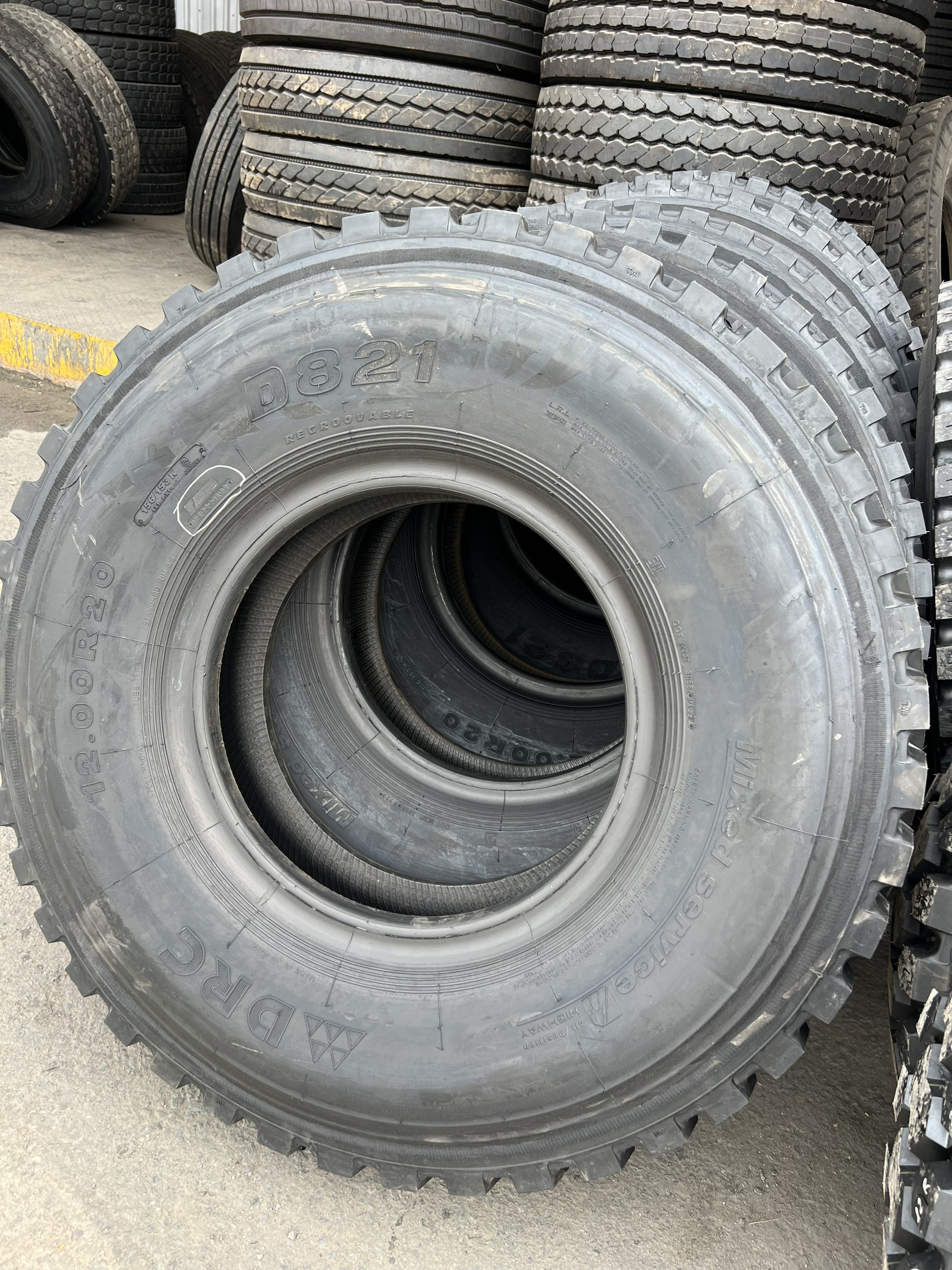 lốp dán container giá rẻ