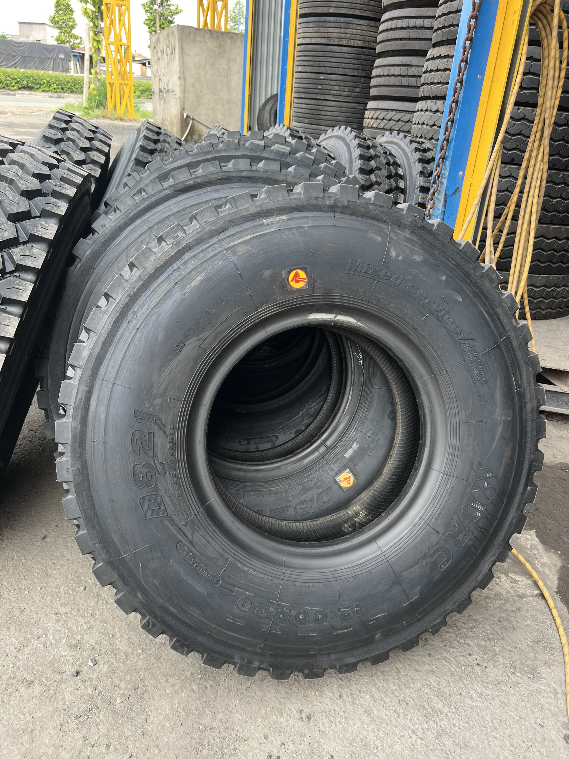 cung cấp lốp dán xe tải