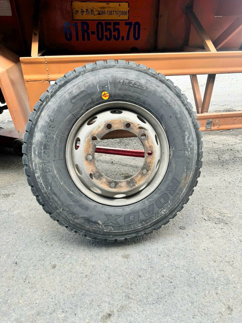 lốp xe tải ben Howo 4 chân