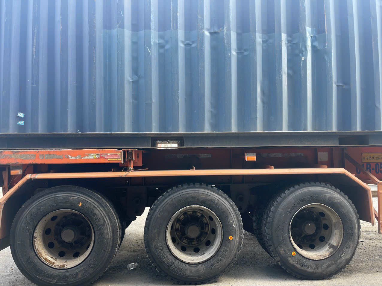 lốp dán container bình dương