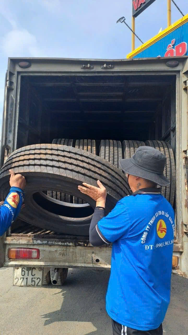 lốp dán giá rẻ