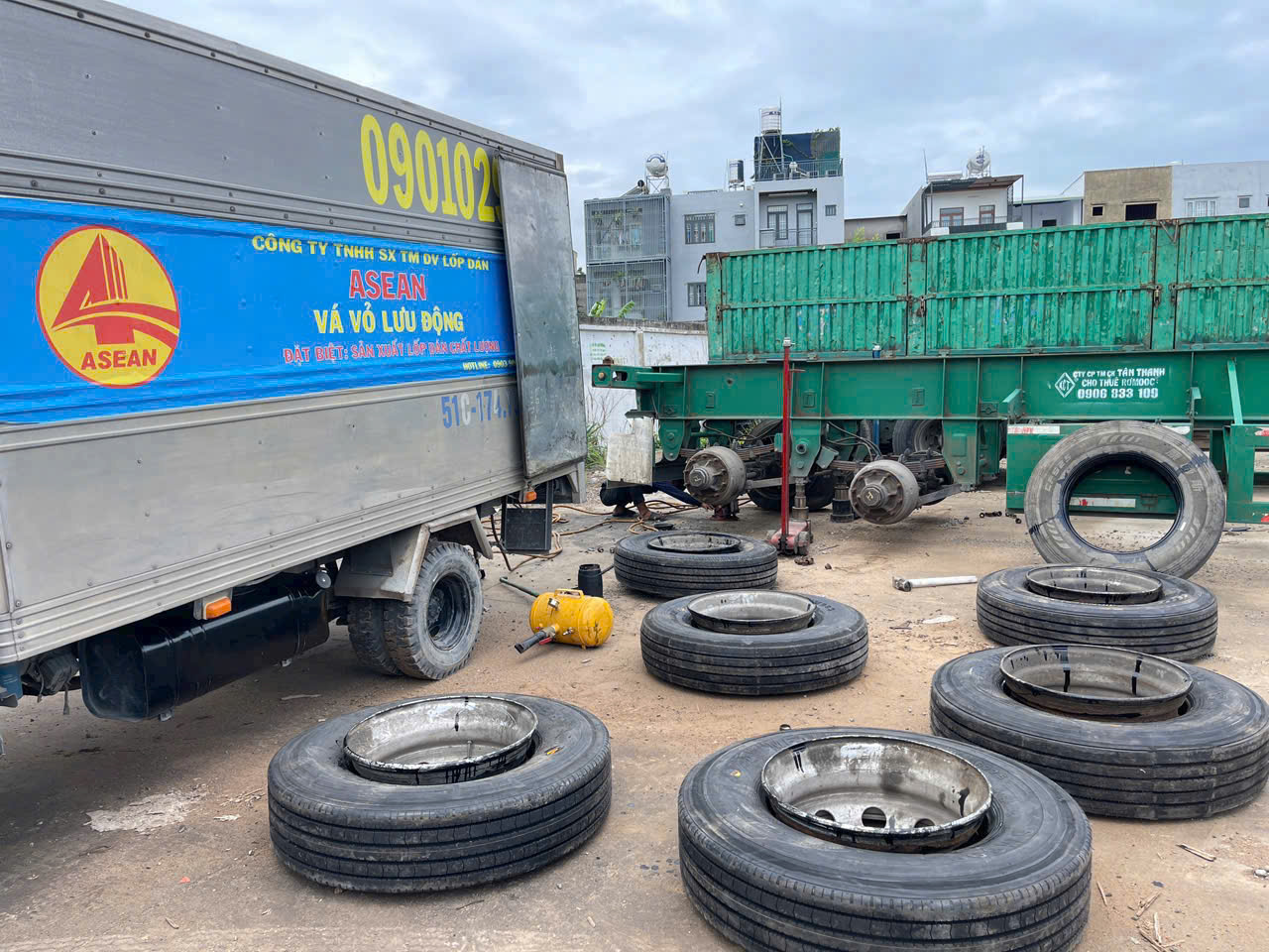 lốp container giá rẻ bình dương - tphcm