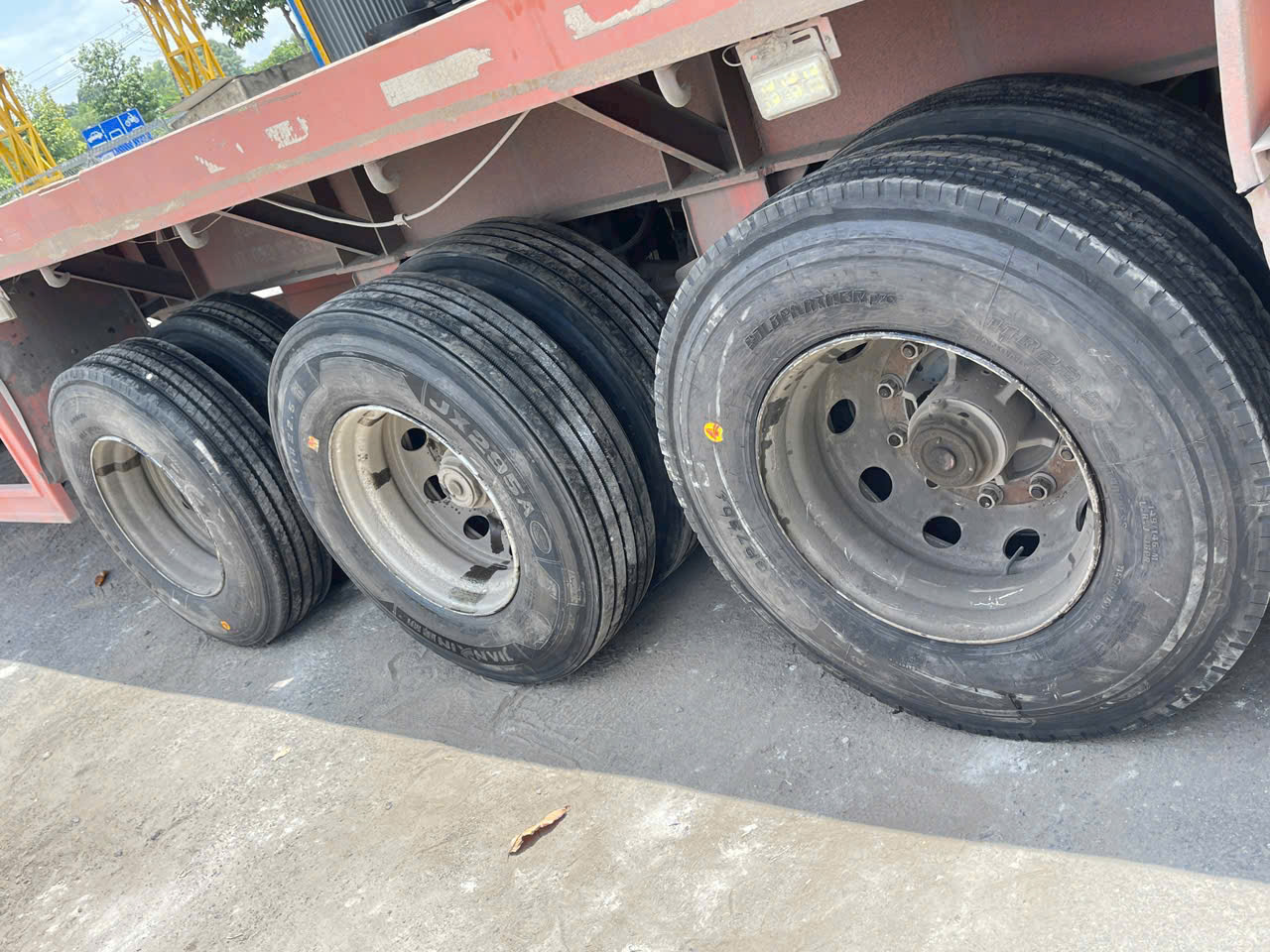 Lốp Dán Asean – đại lý lốp xe container chạy đường dài