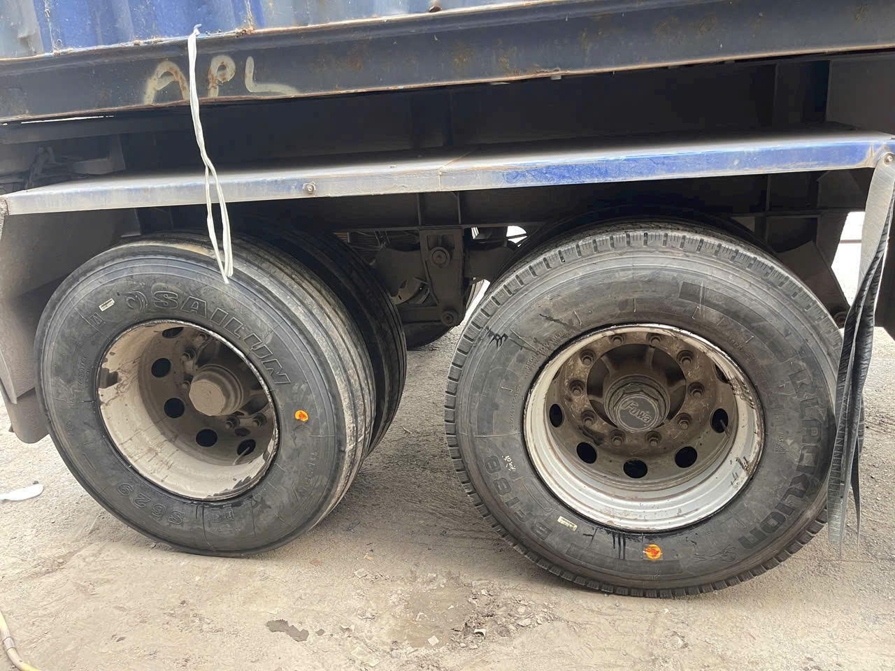 lốp xe tải chạy đường dài tại Bình Dương - TPHCM