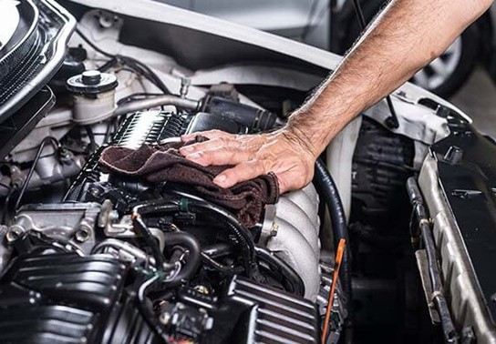 vệ sinh động cơ ô tô