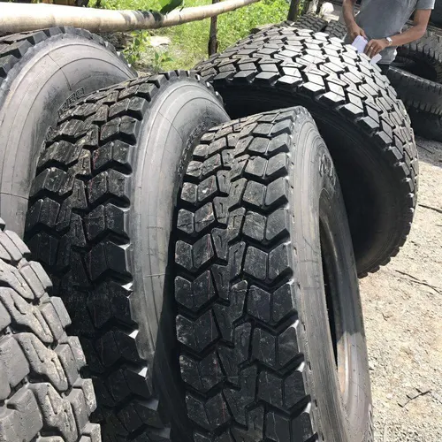 Chuyên cung cấp lốp dán 11.00r20 , 11.00r22.5 tại Bình Dương