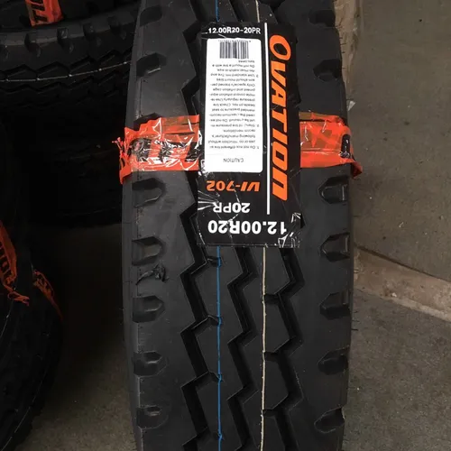 Lốp bố kẽm Ovation gai xuôi 12.00R20 VI-702