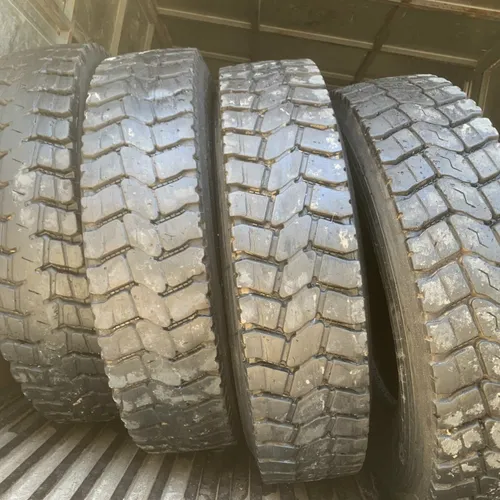 Lốp dán bố kẽm 12.00R20 gai ngang chạy công trình