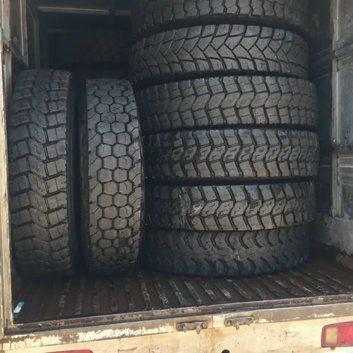 Lốp dán bố kẽm 12.00R20 gai ngang