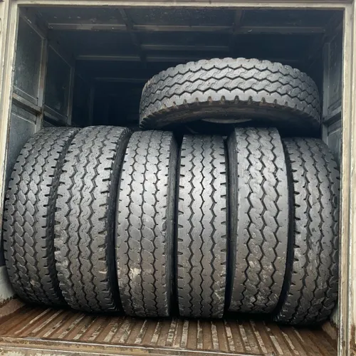 Lốp dán bố kẽm 12.00R20 gai xuôi