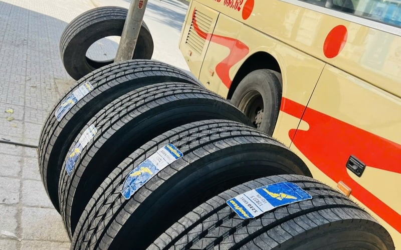 Lốp xe khách giường nằm giá rẻ