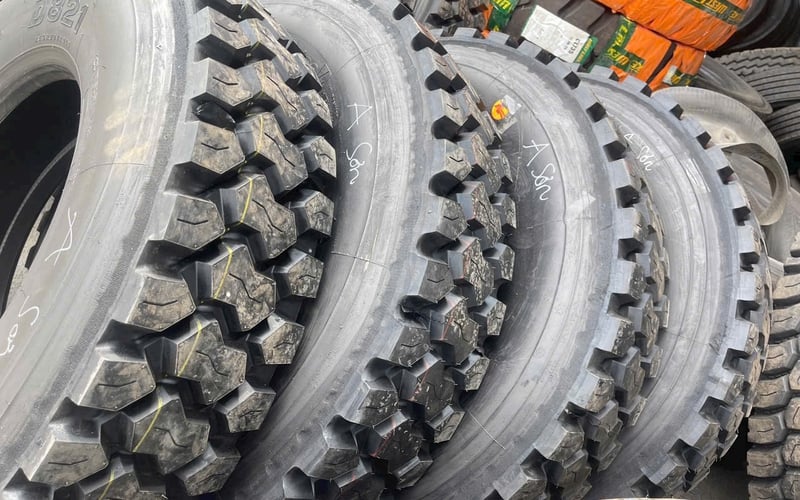 Lốp xe ben chuyên công trình sân bay
