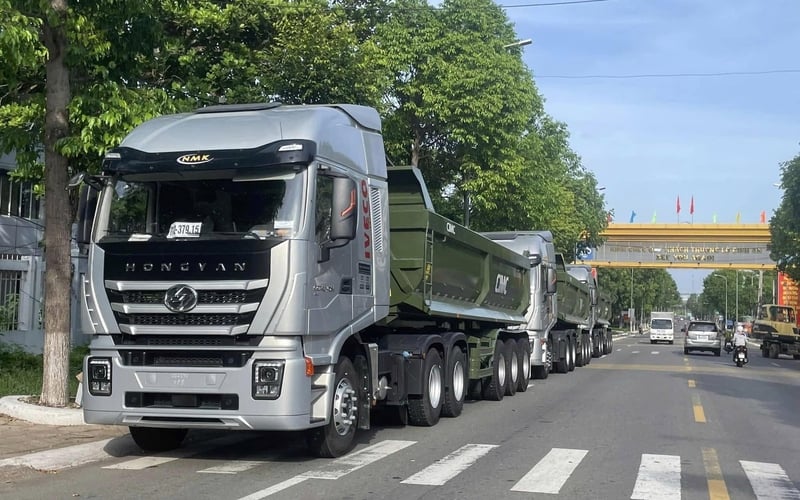 Lốp xe ben Hongyan Iveco giá rẻ