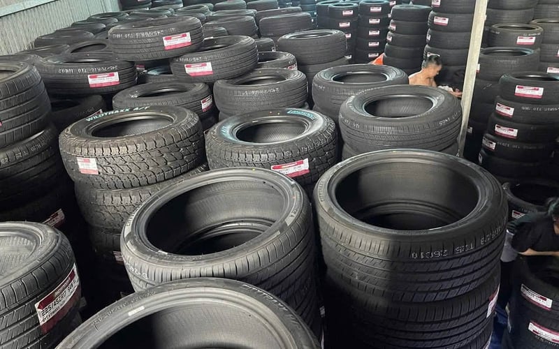 Vỏ xe ô tô du lịch 4-7 chỗ tại TPHCM