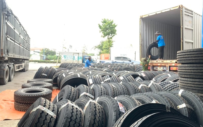 Lốp xe container 11R22.5 giá rẻ tại Bình Dương