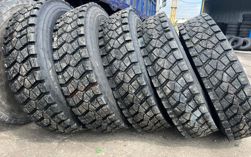 Lốp xe 9.00-20 chuyên xe ben - xe tải