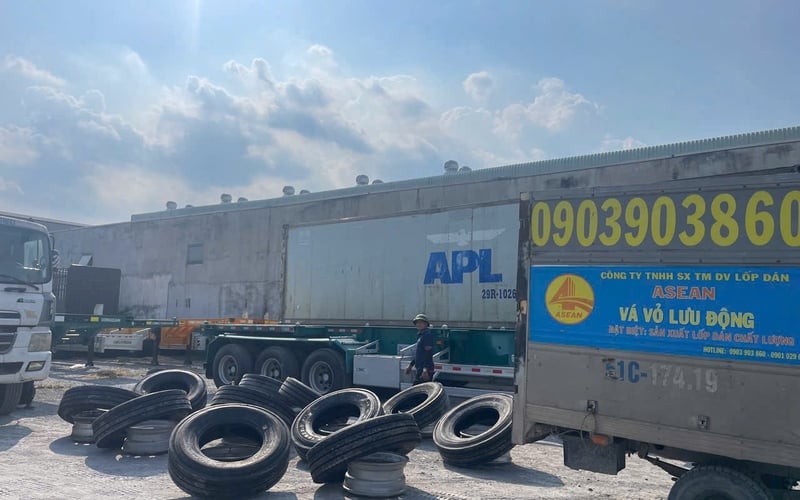 Lốp xe container 11R22.5 giá rẻ