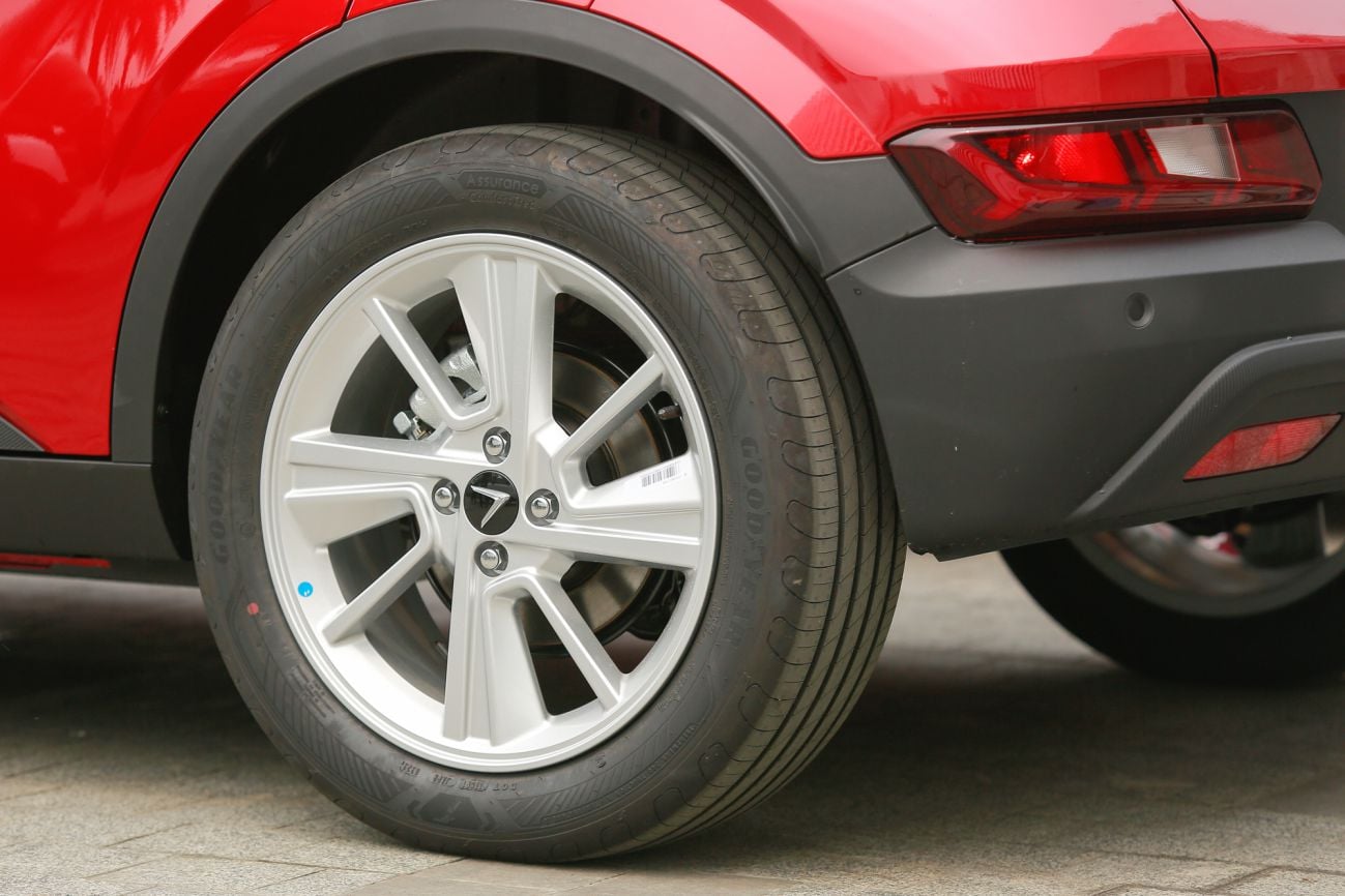 lốp xe điện VinFast VF5 tại TPHCM