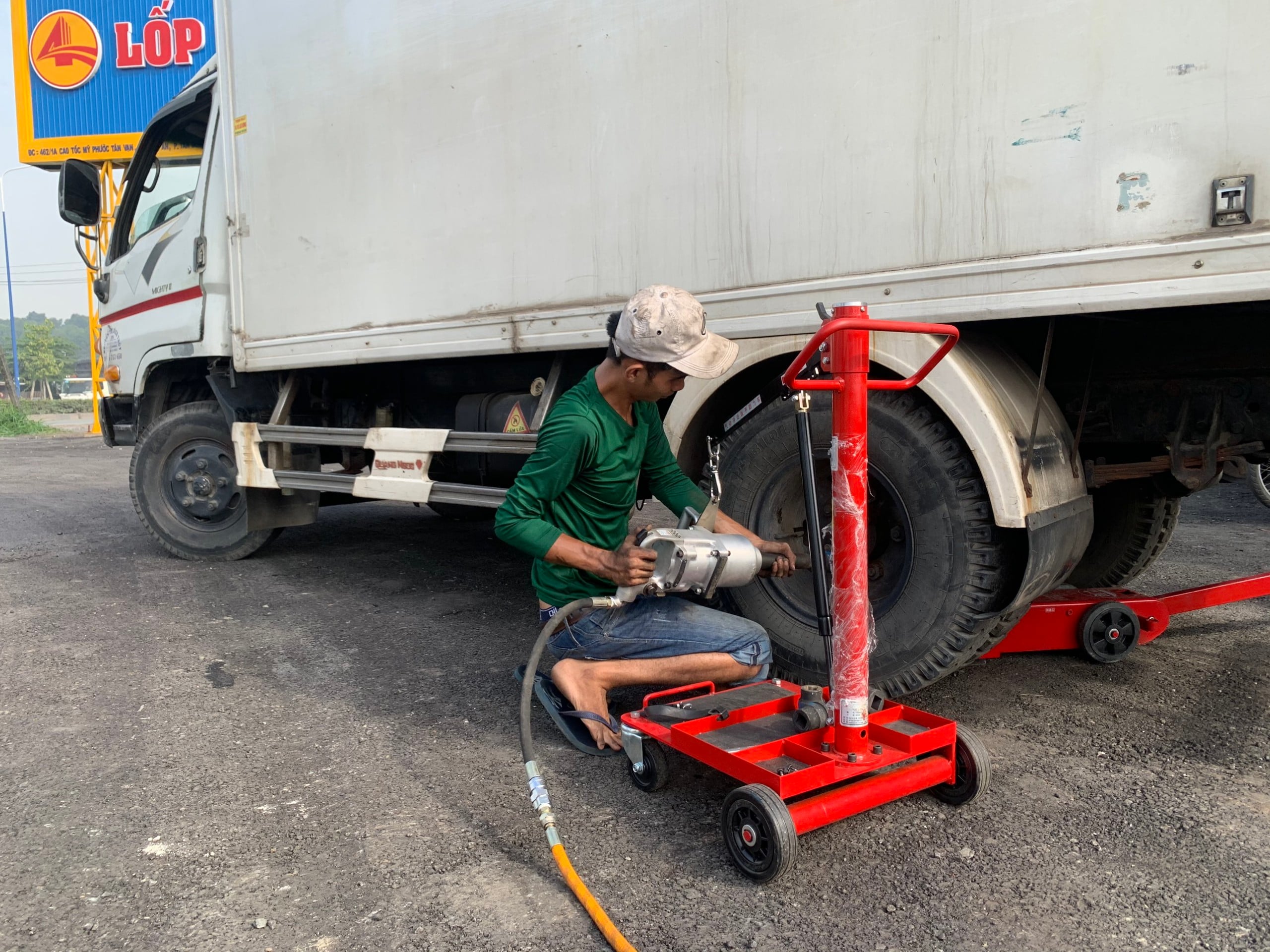 lốp xe tải cho xe 3,5 tấn tại Bình Dương