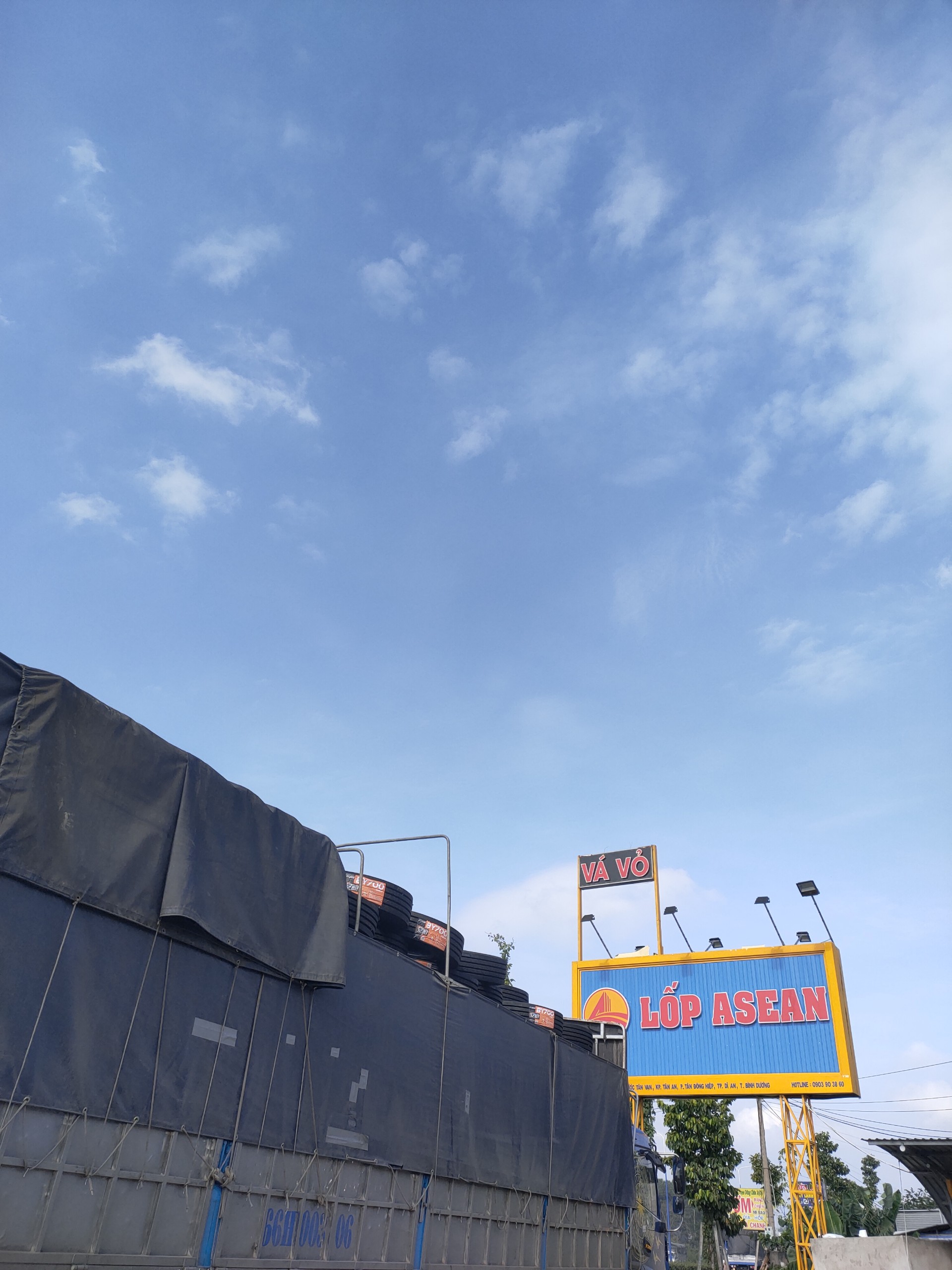 lốp xe ben chống cắt