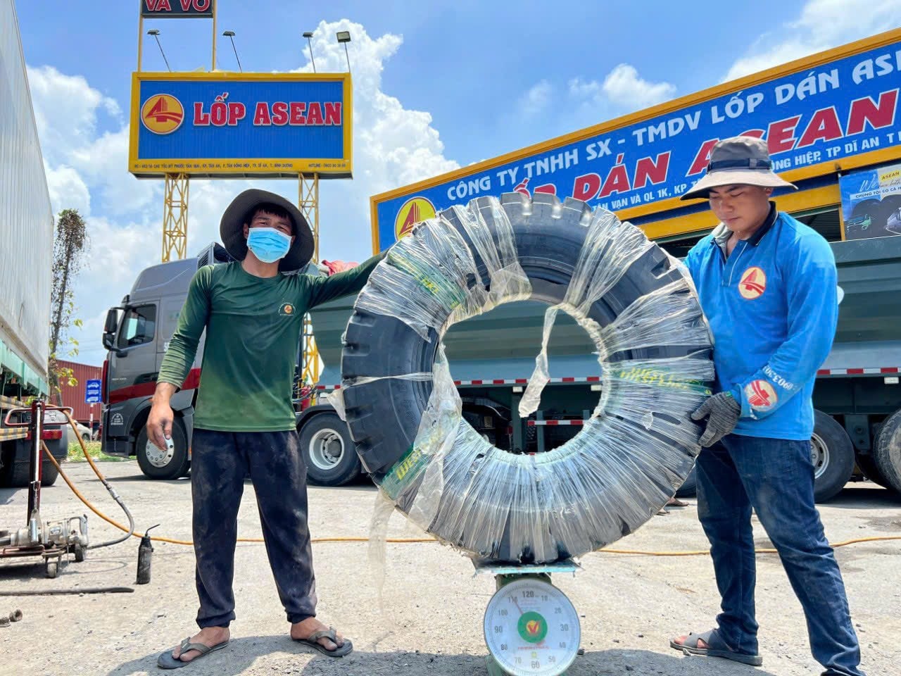 Lốp Dán Asean cung cấp lốp xe ben Shacman giá rẻ