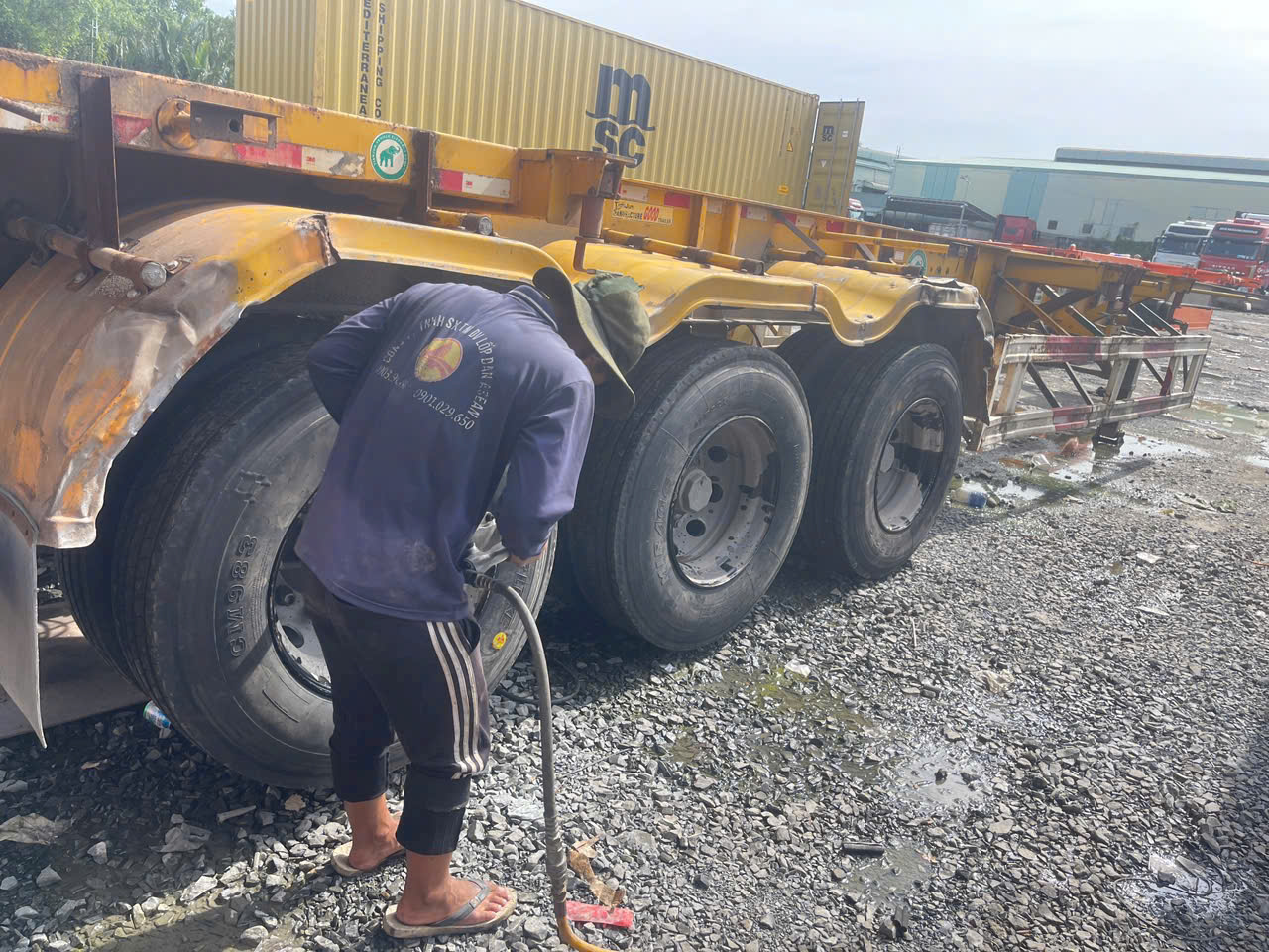 lốp xe đầu kéo container tại Bình Dương - TPHCM