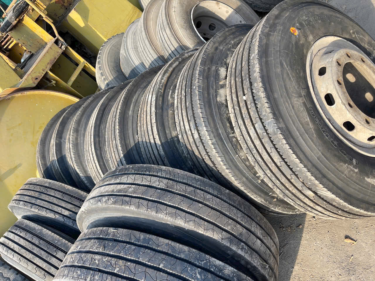 lốp xe đầu kéo container tại Bình Dương - TPHCM