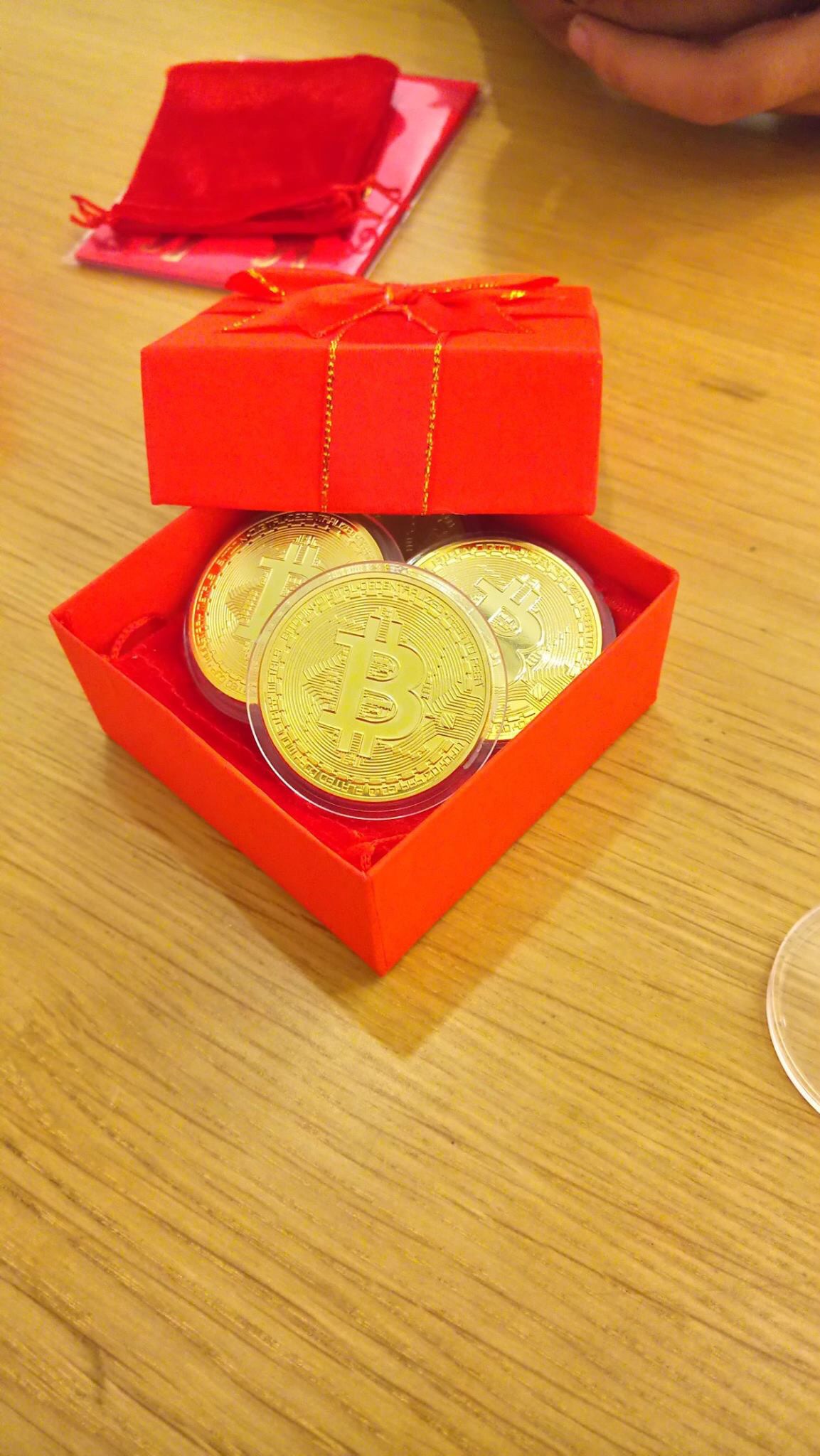 dong-tien-bitcoin-ma-vang (9)