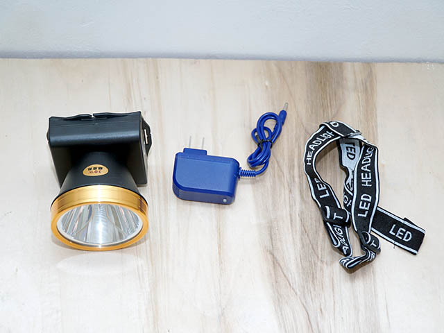 den-pin-doi-dau-30w-anh-sang-trang (2)