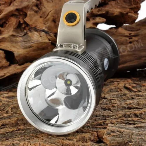 Đèn cầm tay siêu sáng cho dân đi biển